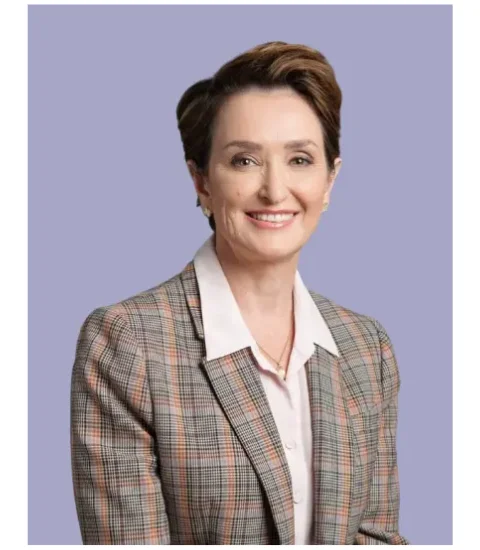 Dr Gina